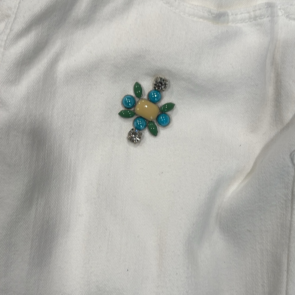 Chico's So Slimming Brooch Embellished Girlfriend Crop Pants 2 / XS - Picture 5 of 13